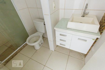 Banheiro de apartamento à venda com 2 quartos, 50m² em Taquara, Rio de Janeiro