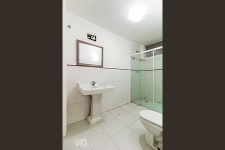 Primeiro banheiro de apartamento para alugar com 3 quartos, 138m² em Itaim Bibi, São Paulo
