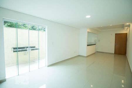 Sala de apartamento à venda com 3 quartos, 97m² em Vila Lucinda, Santo André
