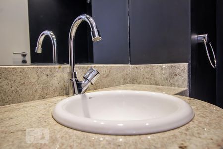 Lavabo detalhe de apartamento para alugar com 2 quartos, 68m² em Sumaré, São Paulo