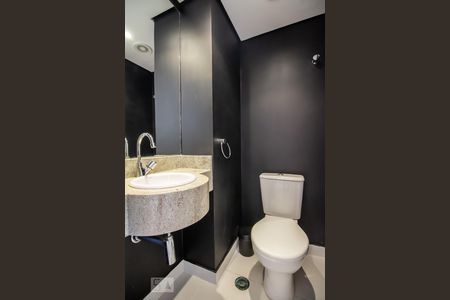 Lavabo de apartamento para alugar com 2 quartos, 68m² em Sumaré, São Paulo