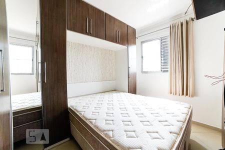 Quarto 1 de apartamento para alugar com 2 quartos, 50m² em Vila Mazzei, São Paulo