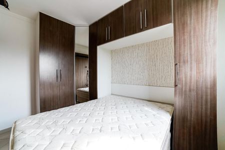 Quarto 1 de apartamento para alugar com 2 quartos, 50m² em Vila Mazzei, São Paulo