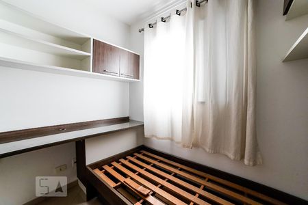 Quarto 2 de apartamento para alugar com 2 quartos, 50m² em Vila Mazzei, São Paulo