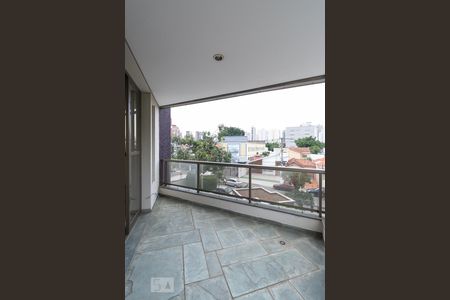 Apartamento para alugar com 178m², 3 quartos e 3 vagas Apartamento para alugar com 178m², 3 quartos e 3 vagasVaranda