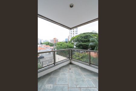 Apartamento para alugar com 178m², 3 quartos e 3 vagas Apartamento para alugar com 178m², 3 quartos e 3 vagasVaranda