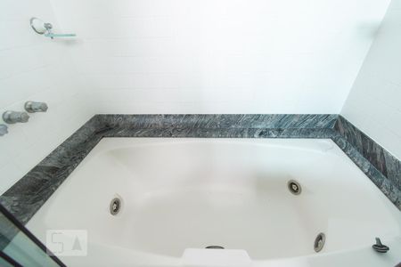 Apartamento para alugar com 178m², 3 quartos e 3 vagas Apartamento para alugar com 178m², 3 quartos e 3 vagasBanheiro Suíte 3