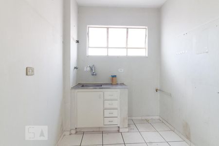 Cozinha de apartamento para alugar com 1 quarto, 50m² em Chácara Itaim, São Paulo