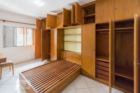 Quarto 2 de casa para alugar com 4 quartos, 250m² em Vila Lageado, São Paulo