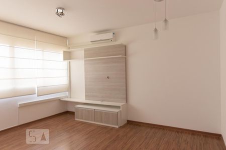 Sala de apartamento para alugar com 3 quartos, 80m² em Passo da Areia, Porto Alegre