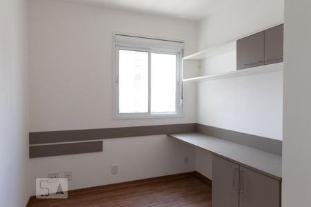 QUarto 1 de apartamento para alugar com 3 quartos, 80m² em Passo da Areia, Porto Alegre