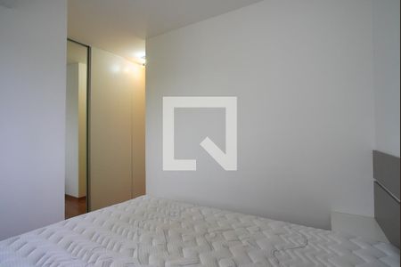 Suíte de apartamento para alugar com 3 quartos, 80m² em Passo da Areia, Porto Alegre