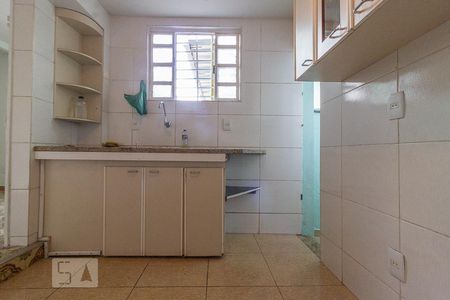 Cozinha de casa para alugar com 3 quartos, 150m² em Carlos Prates, Belo Horizonte