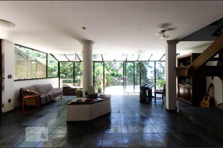 Sala de casa para alugar com 4 quartos, 250m² em Lagoa, Rio de Janeiro