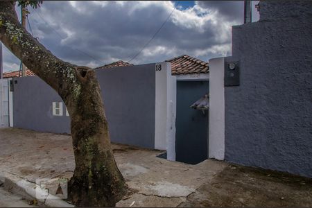 Fachada de casa para alugar com 1 quarto, 65m² em Parque Peruche, São Paulo