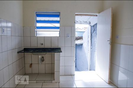 Cozinha de casa para alugar com 1 quarto, 65m² em Parque Peruche, São Paulo