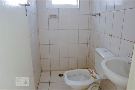 Banheiro de casa para alugar com 1 quarto, 65m² em Parque Peruche, São Paulo