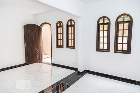 Sala de casa para alugar com 2 quartos, 125m² em Jardim Dona Sinhá, São Paulo