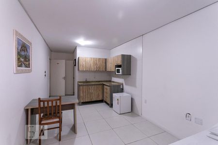 Sala/Cozinha de kitnet/studio para alugar com 1 quarto, 34m² em Centro Histórico, Porto Alegre