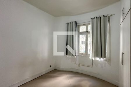 Quarto 01 de apartamento à venda com 3 quartos, 134m² em Leme, Rio de Janeiro