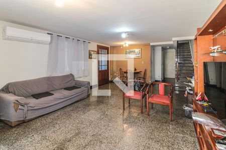 Sala de casa de condomínio para alugar com 4 quartos, 180m² em Recreio dos Bandeirantes, Rio de Janeiro