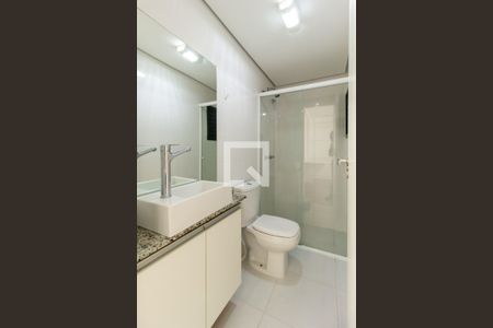 Banheiro Social de apartamento para alugar com 1 quarto, 31m² em Água Verde, Curitiba