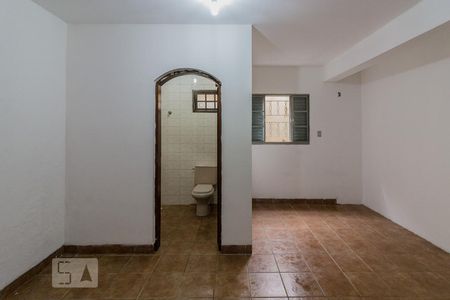 Quarto com Suite de casa para alugar com 1 quarto, 89m² em Vila Silvestre, Santo André