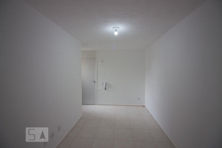 Sala de apartamento para alugar com 2 quartos, 45m² em Camorim, Rio de Janeiro