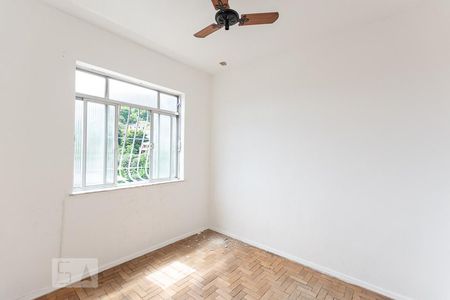 Apartamento à venda com 77m², 2 quartos e sem vagaQuarto 1