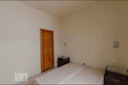 Quarto 1 de casa para alugar com 2 quartos, 90m² em Grajaú, Rio de Janeiro