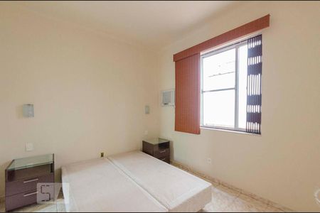 Quarto 1 de casa para alugar com 2 quartos, 90m² em Grajaú, Rio de Janeiro