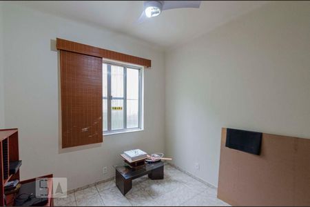 Quarto 2 de casa para alugar com 2 quartos, 90m² em Grajaú, Rio de Janeiro