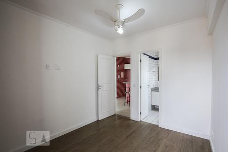 Quarto de apartamento à venda com 1 quarto, 48m² em Cambuí, Campinas