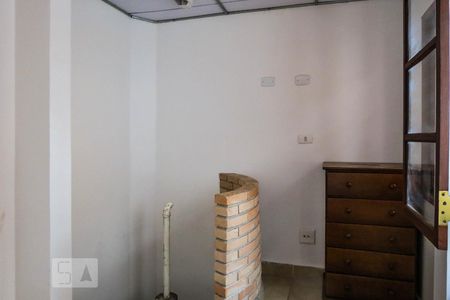 Quarto de kitnet/studio para alugar com 1 quarto, 16m² em Ferreira, São Paulo