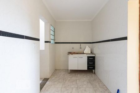 Cozinha de apartamento para alugar com 2 quartos, 50m² em Vila Brasilina, São Paulo