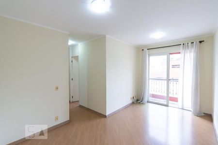 Sala de apartamento para alugar com 3 quartos, 60m² em Vila Isa, São Paulo