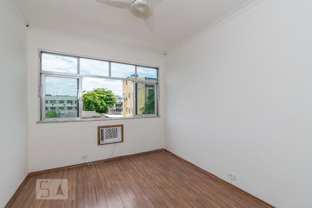 Quarto 1 de apartamento para alugar com 2 quartos, 90m² em Vista Alegre, Rio de Janeiro