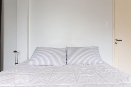 Quarto de apartamento à venda com 1 quarto, 53m² em Petrópolis, Porto Alegre