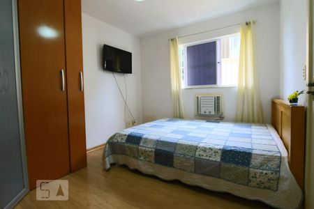 Quarto suíte  de casa de condomínio para alugar com 3 quartos, 110m² em Pechincha, Rio de Janeiro