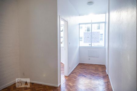 Apartamento à venda com 34m², 1 quarto e sem vagaSala