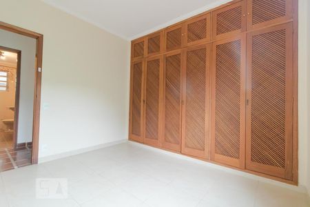 Quarto 01 de casa para alugar com 4 quartos, 120m² em Nova Campinas, Campinas