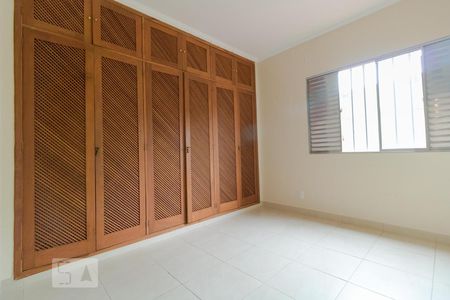 Quarto 01 de casa para alugar com 4 quartos, 120m² em Nova Campinas, Campinas