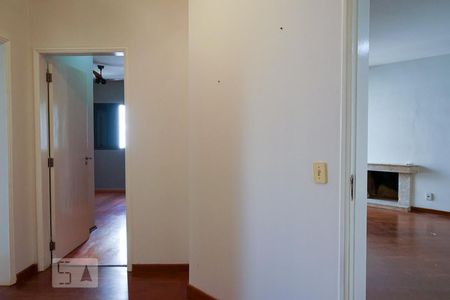 Corredor de apartamento à venda com 3 quartos, 120m² em Bela Aliança, São Paulo