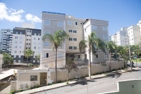 Área de serviço - vista de apartamento para alugar com 3 quartos, 68m² em Buritis, Belo Horizonte
