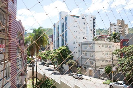 Quarto 1  - varanda - vista de apartamento para alugar com 3 quartos, 68m² em Buritis, Belo Horizonte