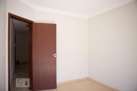 Quarto 1  de apartamento para alugar com 3 quartos, 68m² em Buritis, Belo Horizonte