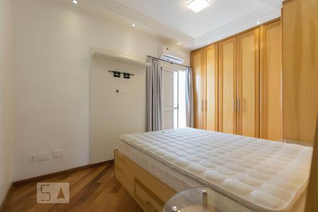 2o. Andar - Quarto 3 - Suíte de casa de condomínio à venda com 3 quartos, 160m² em Vila Brasílio Machado, São Paulo