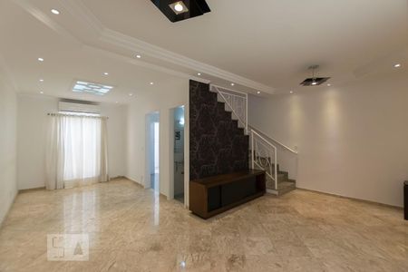 1o. Andar - Sala de casa de condomínio à venda com 3 quartos, 160m² em Vila Brasílio Machado, São Paulo