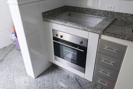 1o. Andar - Cozinha (Forno) de casa de condomínio para alugar com 3 quartos, 160m² em Vila Brasílio Machado, São Paulo