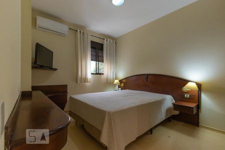 Quarto da suíte de apartamento para alugar com 1 quarto, 50m² em Cambuí, Campinas